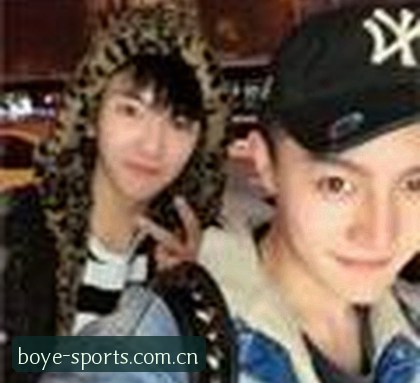 陈静